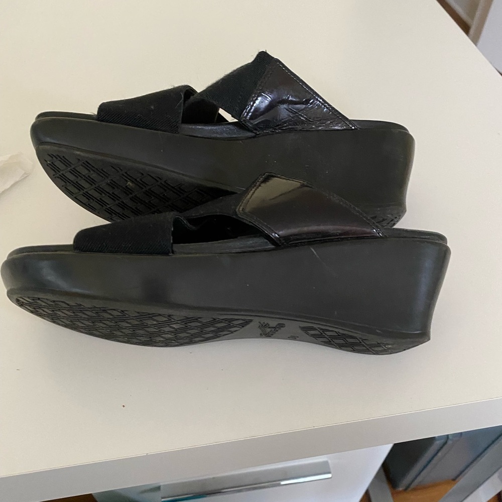 Dansko slides size 38